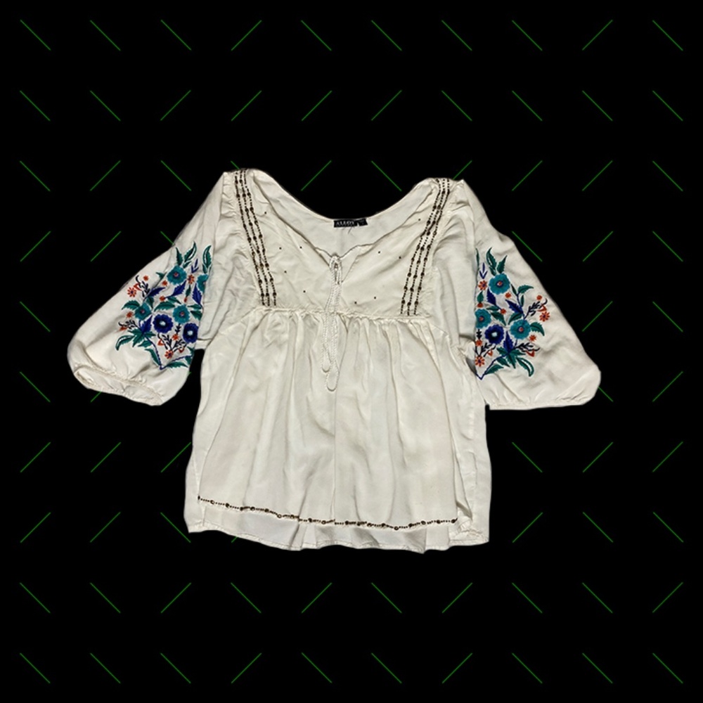 Foral Embroidered Tunic Blouse